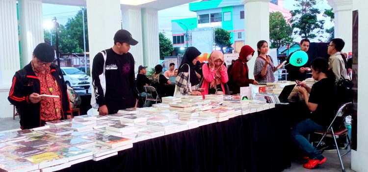 GALERI FOTO: Hari Ke-2 Festival Sastra Yogyakarta 2024