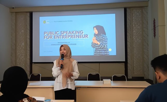 Berkolaborasi Dengan Komunitas Sastra Regas, PLUT KUMKM Kulon Progo Gelar Pelatihan Public Speaking Kepada Pelaku UMKM