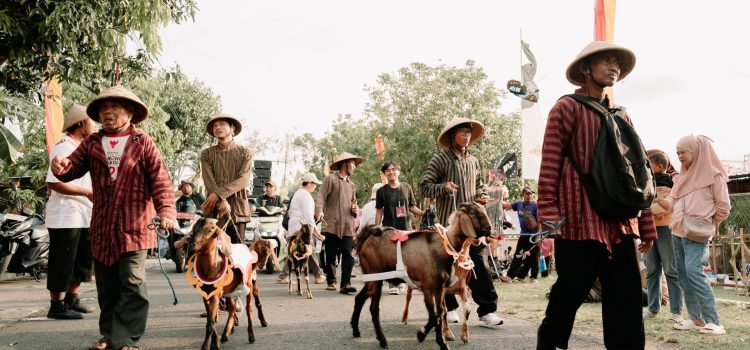 Arak-arakan Rajakaya dan Ritual Gumbregan Menandai Dibukanya FKY 2025 di Gunungkidul