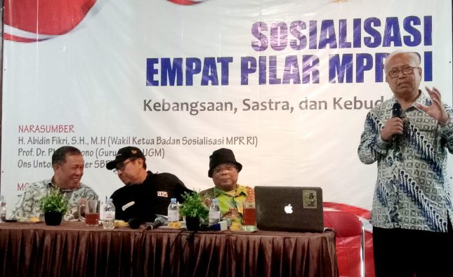 Kritik Melalui Sastra Tak Lagi Dianggap Sebagai Masukan Bagi Kemajuan Bangsa