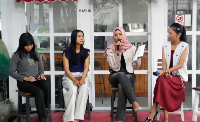 Antologi Puisi Adalah “Obat Terbaik” dari Pahitnya Pengalaman Pribadi Seseorang di Masa Lalu