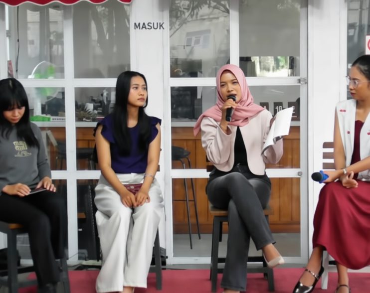 Antologi Puisi Adalah “Obat Terbaik” dari Pahitnya Pengalaman Pribadi Seseorang di Masa Lalu