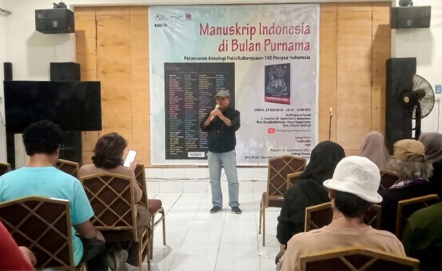 Sastra Bulan Purnama Hadiahkan Antologi Puisi “Manuskrip Indonesia” Kepada MPR RI