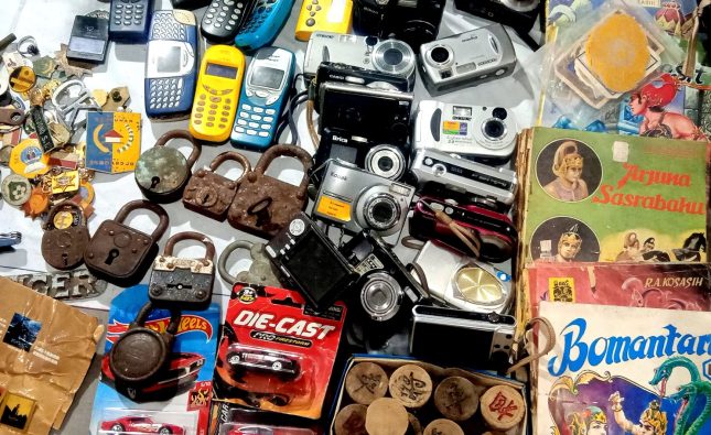 GALERI FOTO: Koleksi Barang Antik di Pasar Kangen Jogja 2026