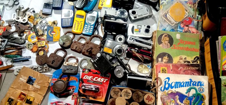 GALERI FOTO: Koleksi Barang Antik di Pasar Kangen Jogja 2026