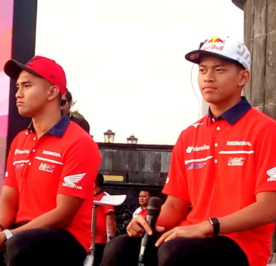 Manfaatkan Jeda Musim Panas, Mario Aji dan Veda Ega Pratama Sapa Penggemar di Yogyakarta