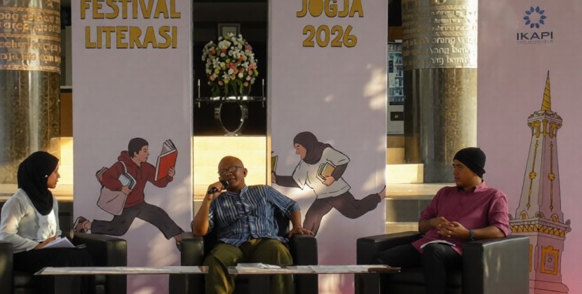 Ketika Ada Sesuatu yang Ingin Disampaikan, Bersastralah!