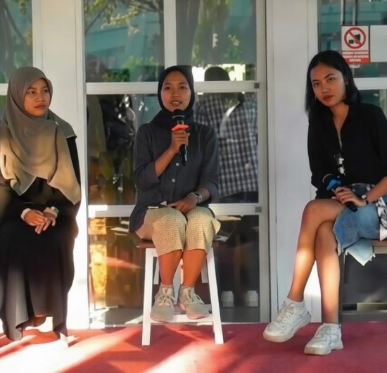Ketika Lingkungan Sekitar Jadi Inspirasi Lahirnya Buku Antologi Puisi