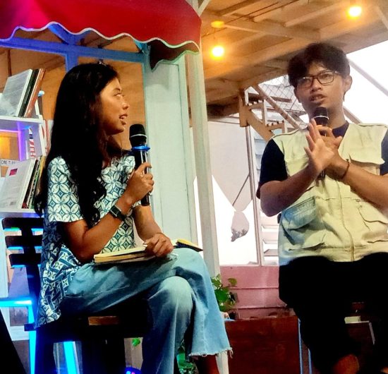 Membuat Karya Antologi Cerpen dengan Cara yang “Absurd”