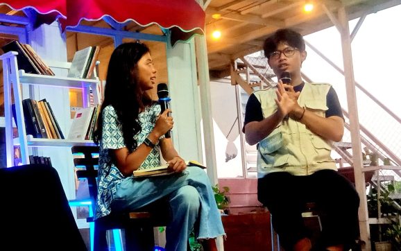 Membuat Karya Antologi Cerpen dengan Cara yang “Absurd”